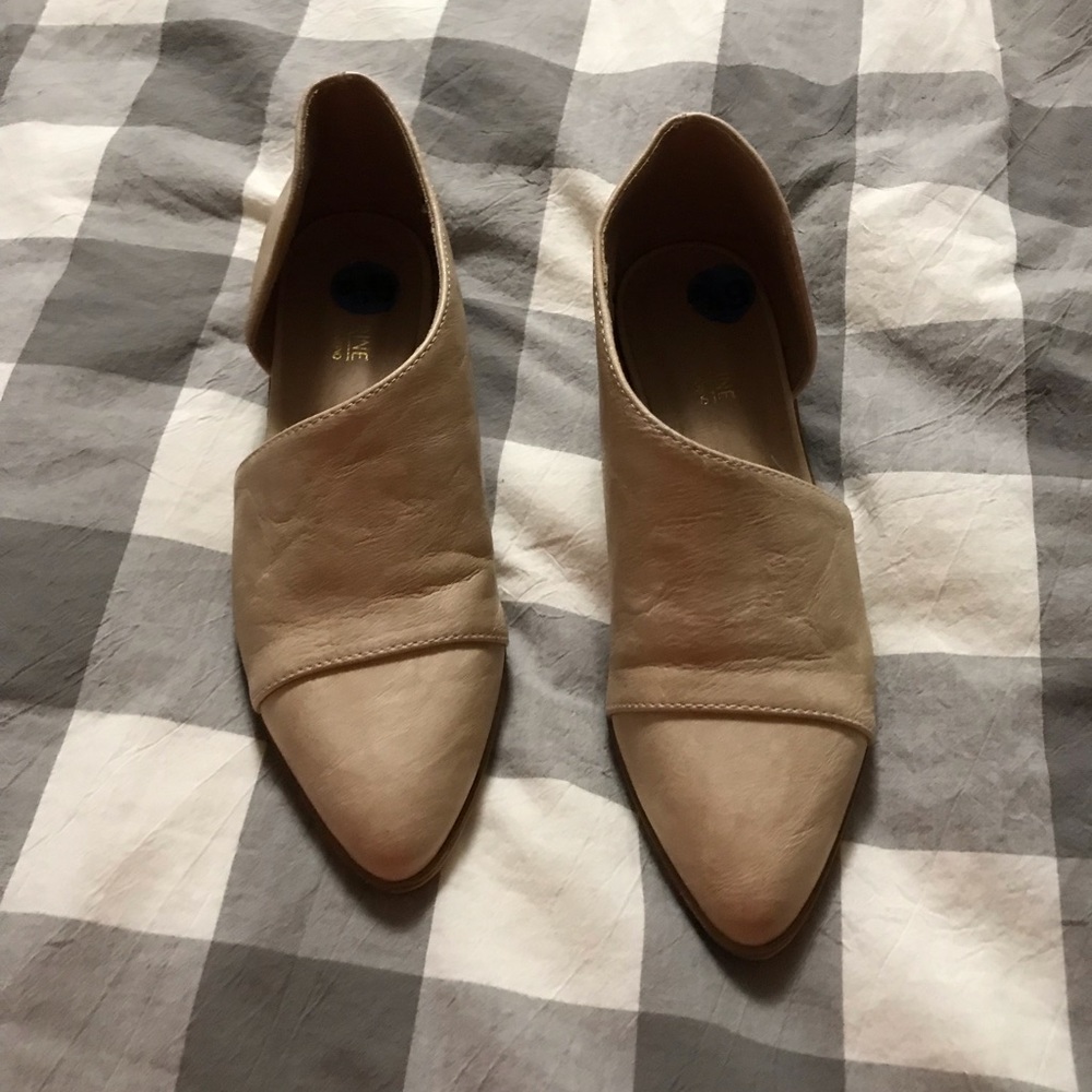 Cream cut out bootie